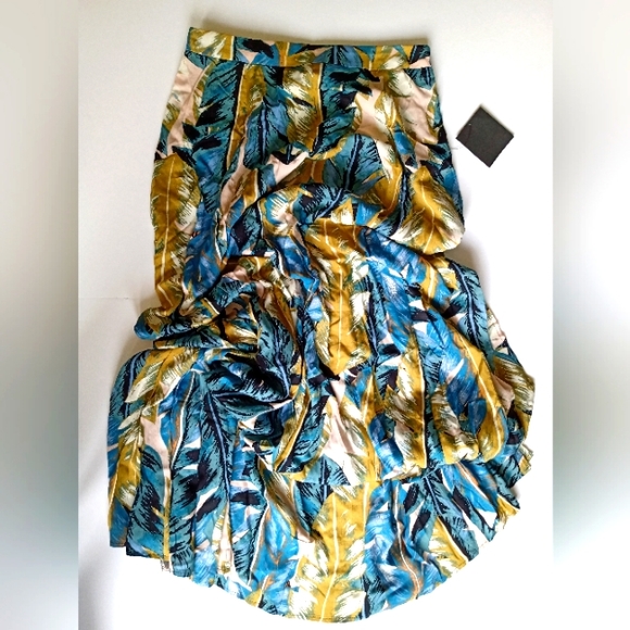 Lulu's 'Back to Your Roots' Skirt - Picture 2 of 3